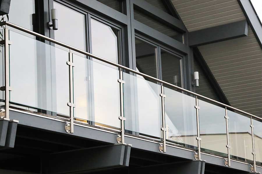 Large balcony with stainless steel and glass balustrade
