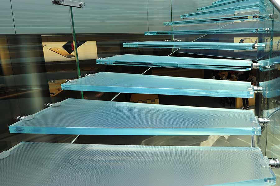 Laminated glass stair treads