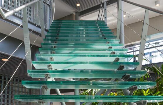 laminated glass stairs